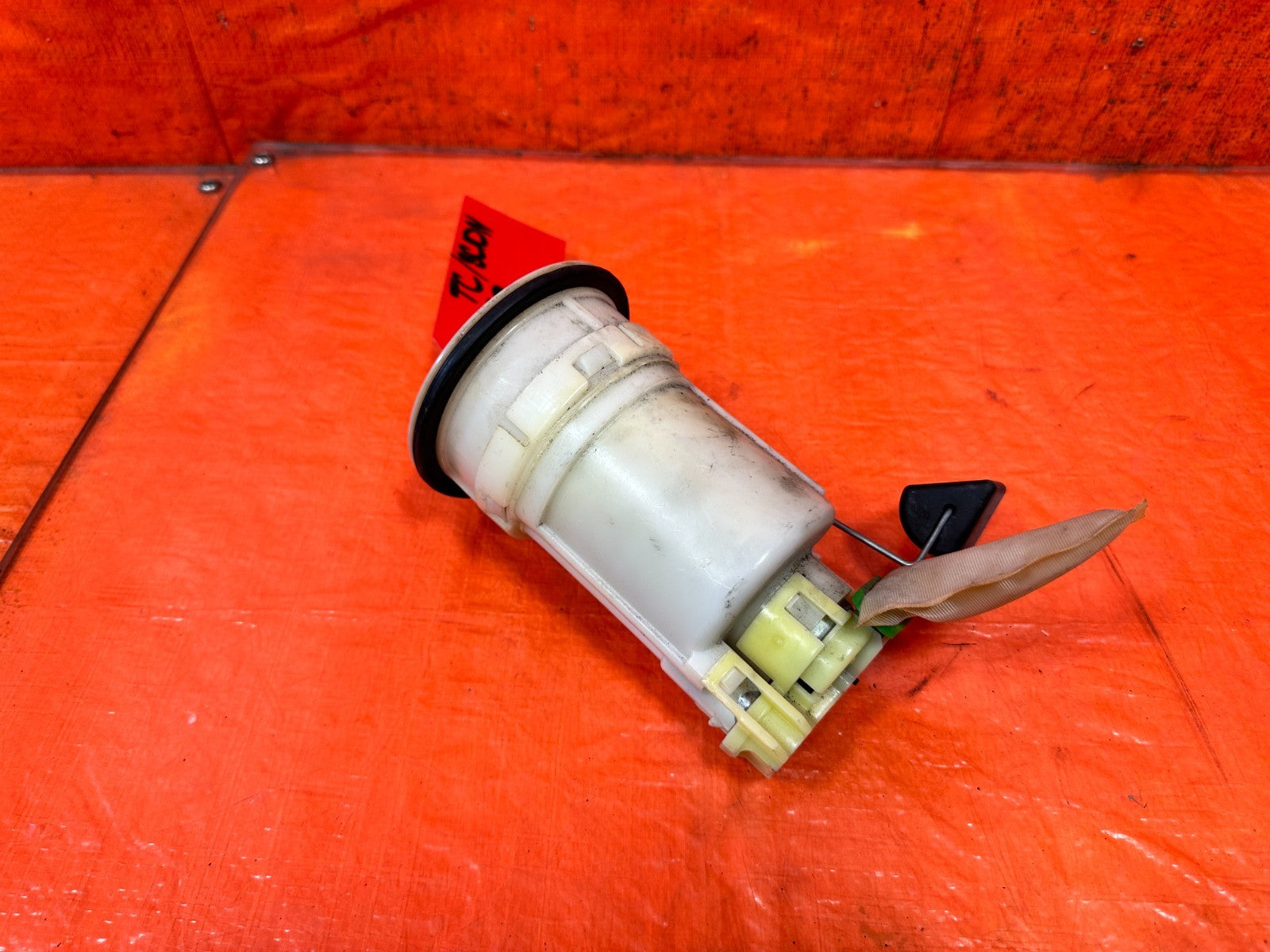SCION TC FUEL PUMP   77020 211505