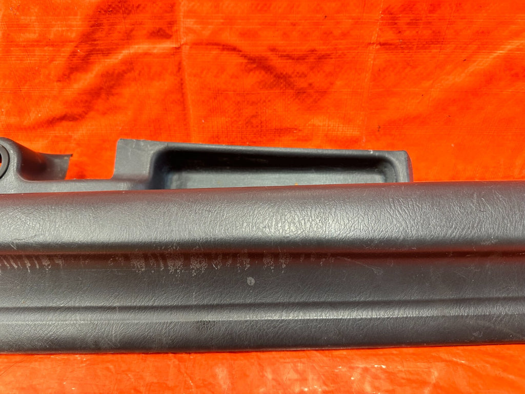 96 00 HONDA CIVIC COUPE   LEFT AND RIGHT FLOOR PILLARS SCUFF PLATES GRAY OEM 27414