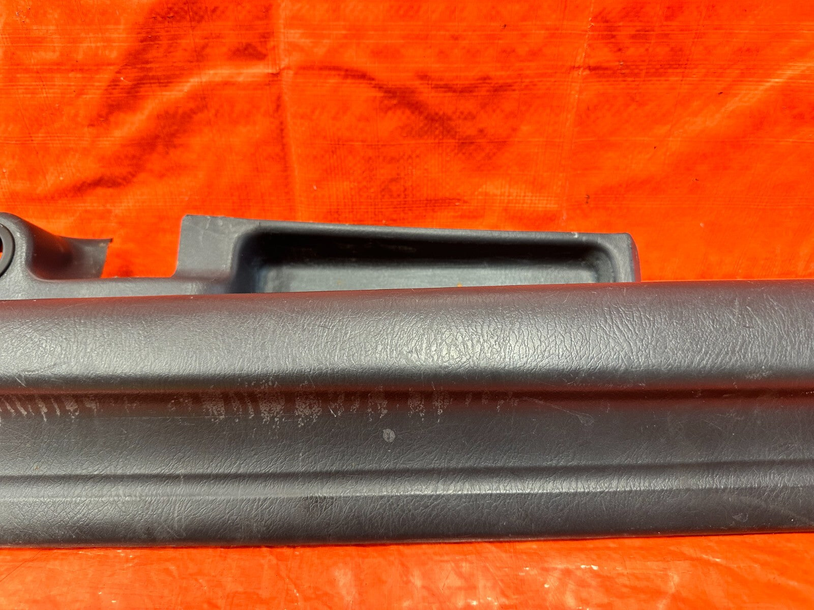 96 00 HONDA CIVIC COUPE   LEFT AND RIGHT FLOOR PILLARS SCUFF PLATES GRAY OEM 27414
