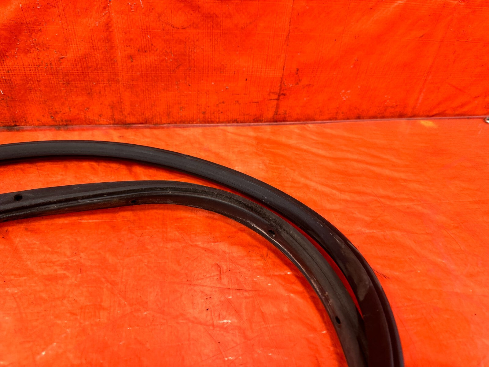 96 00 HONDA CIVIC SEDAN   DRIVER LEFT REAR   WEATHER STRIP SEAL GASKET OEM #2974