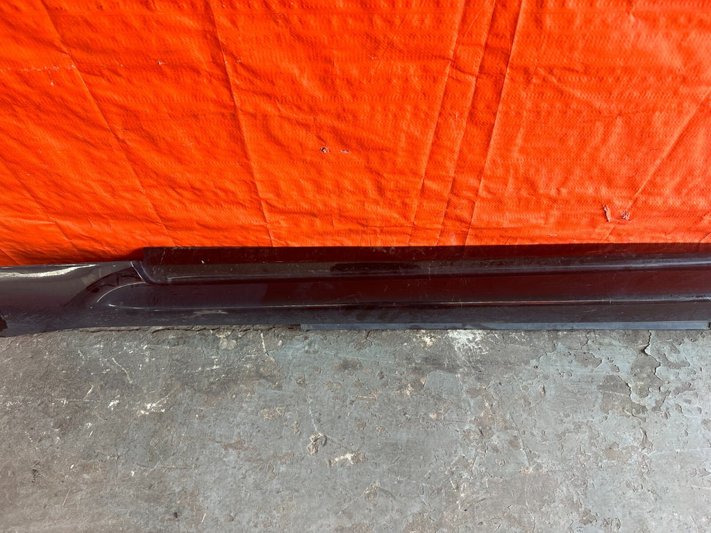 09 13 INFINITI G37 CONVERTIBLE   DRIVER LEFT SIDE SKIRT ROCKER MOLDING OEM #2325