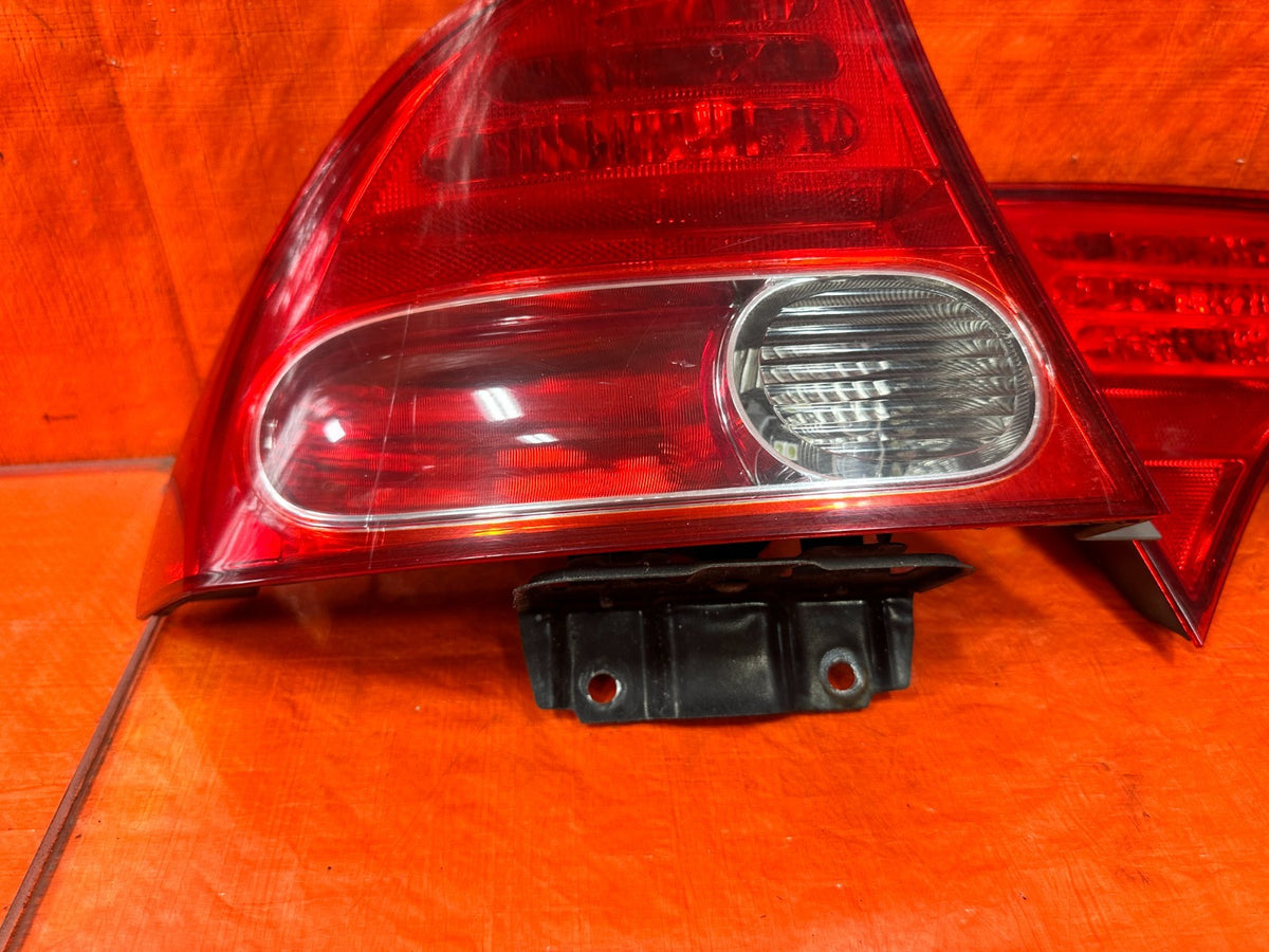 06-08 HONDA CIVIC - 4 DOOR SEDAN COMPLET TAIL LIGHT TAIL LAMP SET ALL 4 OEM 3009