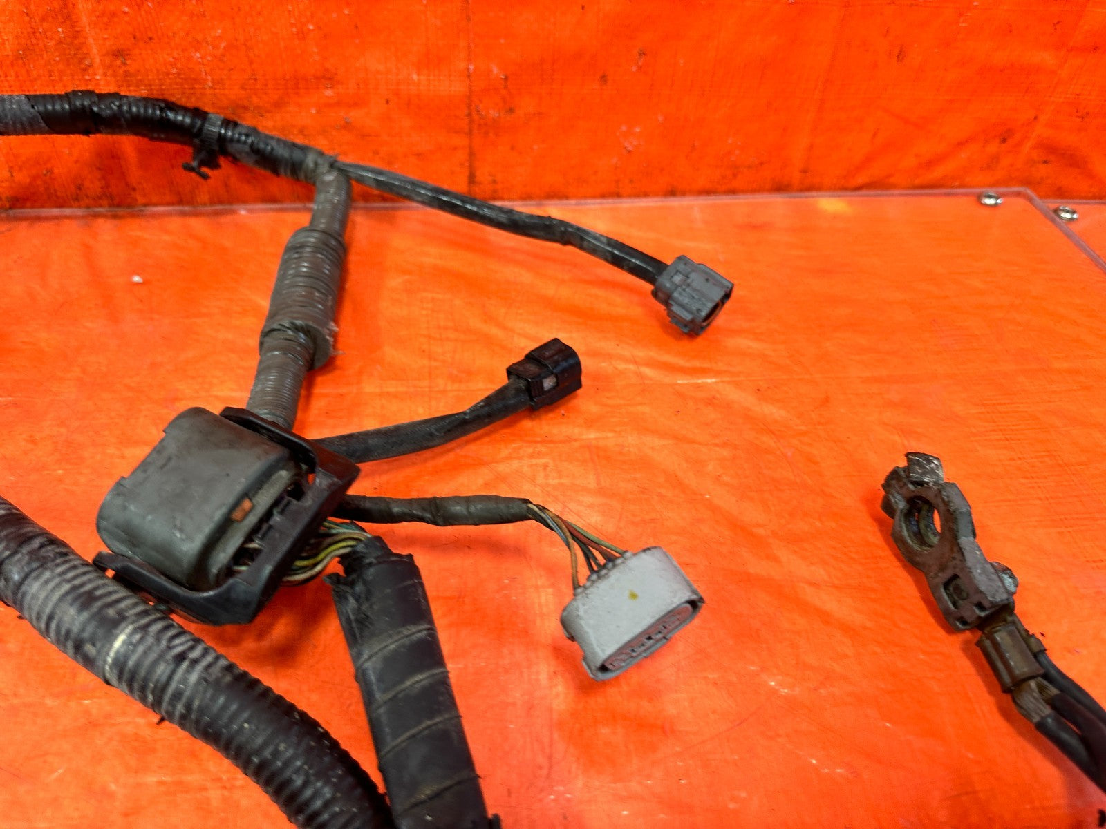 09 11 MAZDA RX8 RX 8   ENGINE HARNESS   PART THAT CONNECTS TO BATTERY ONLY   OEM9