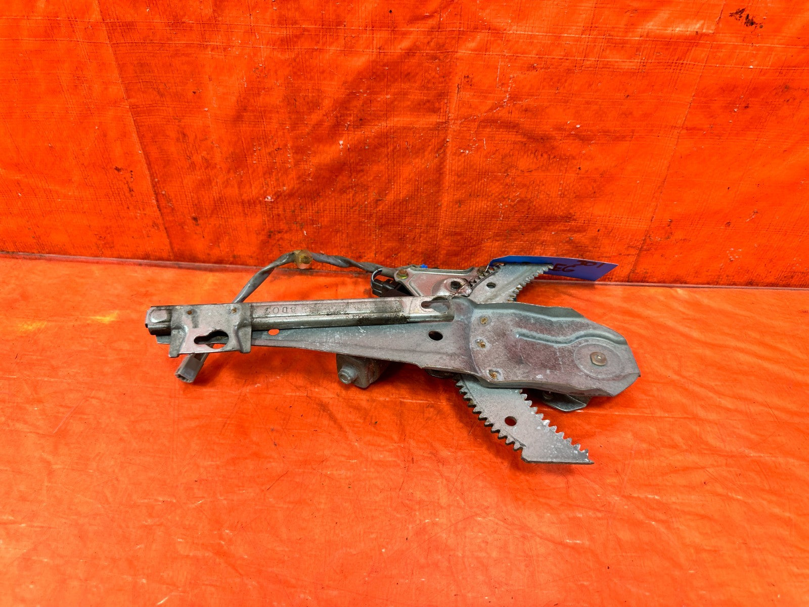 97 01 HONDA CR V DRV   DRIVER LEFT REAR   WINDOW REGULATOR W/ MOTOR   OEM 3011