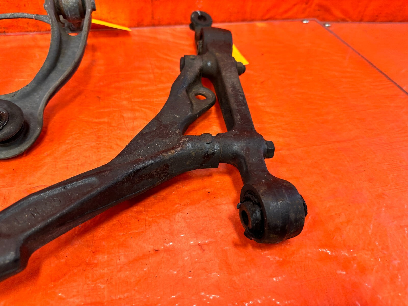 93 97 HONDA DEL SOL S & SI DRIVER LEFT FRONT SPINDLE KNUCKLE HUB & ARMS OEM #29518