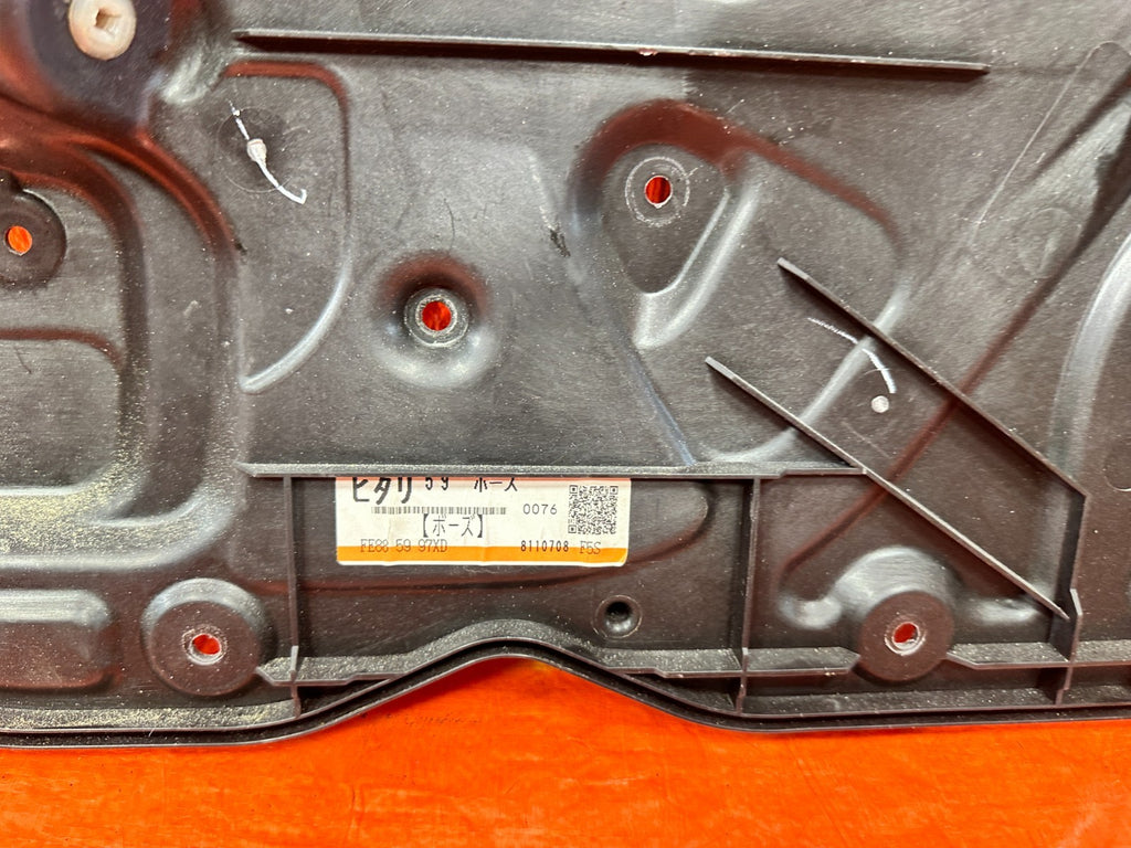 04 11 MAZDA RX8 RX 8   LEFT DOOR INSERT CARRIER HOUSING   OEM FACTORY #3037