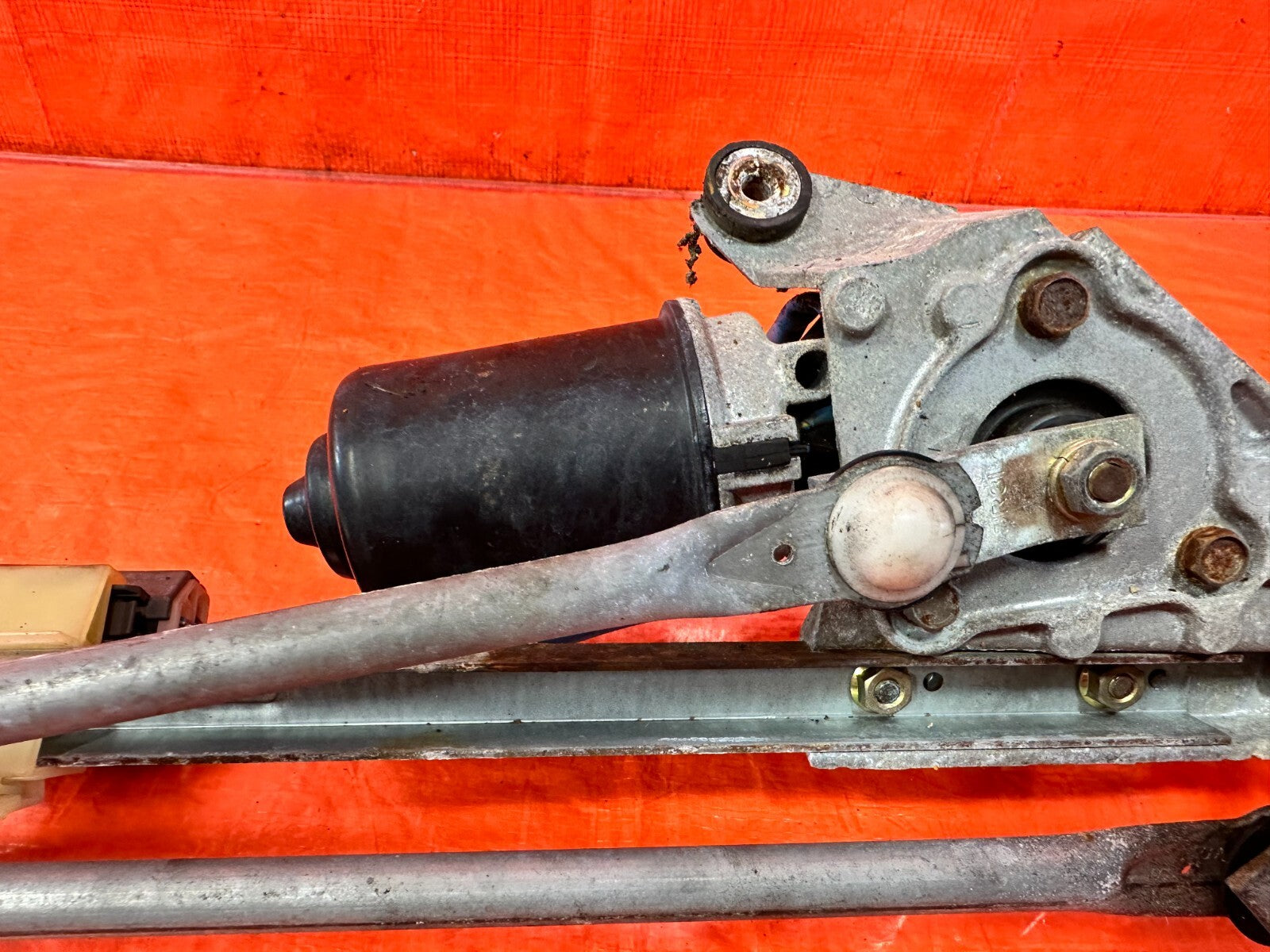 94   01 ACURA INTEGRA   FRONT WINDSHIELD WIPER MOTOR WITH LINKAGE   OEM  #2747