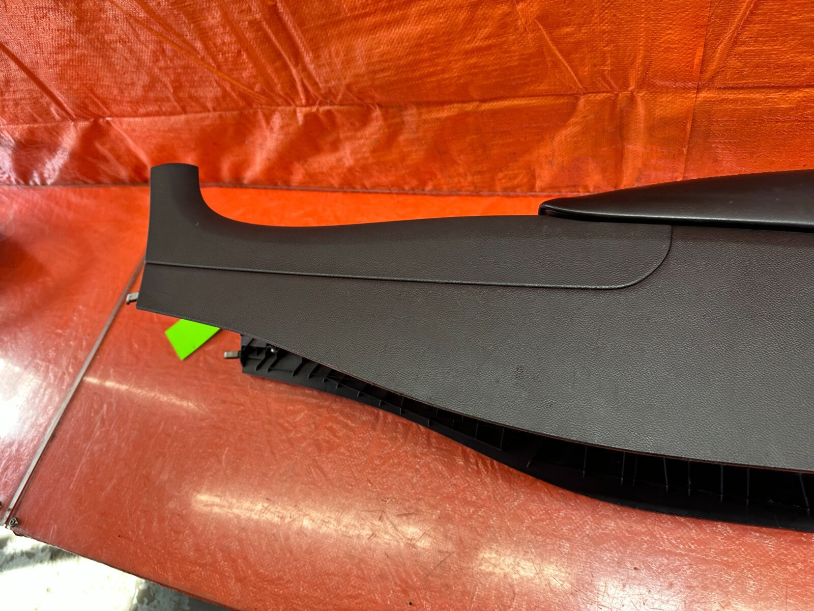 09 13 INFINITI G37 SEDAN   ARM REST / CENTER CONSOLE STORAGE COMPARTMENT OEM 23812