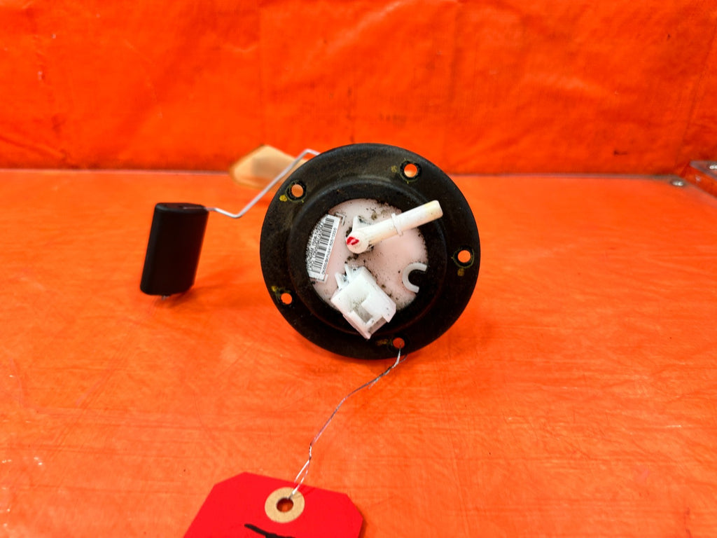 10 16 HYUNDAI GENESIS COUPE GASOLINE GAS FUEL LEVER SENSOR METER UNIT OEM #3021