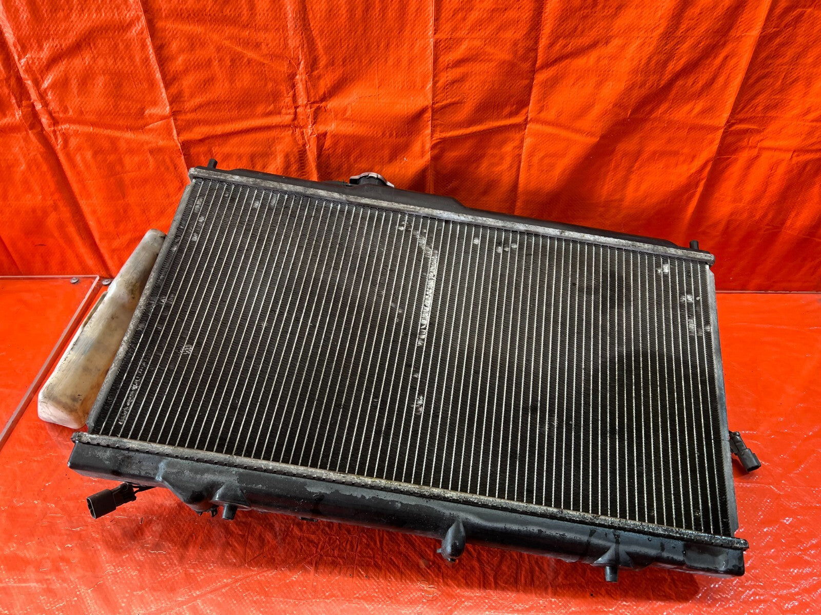 99 01 HONDA PRELUDE   MANUAL RADIATOR W/ BOTH COOLING FANS & OVERFLOW TANK   OEM11