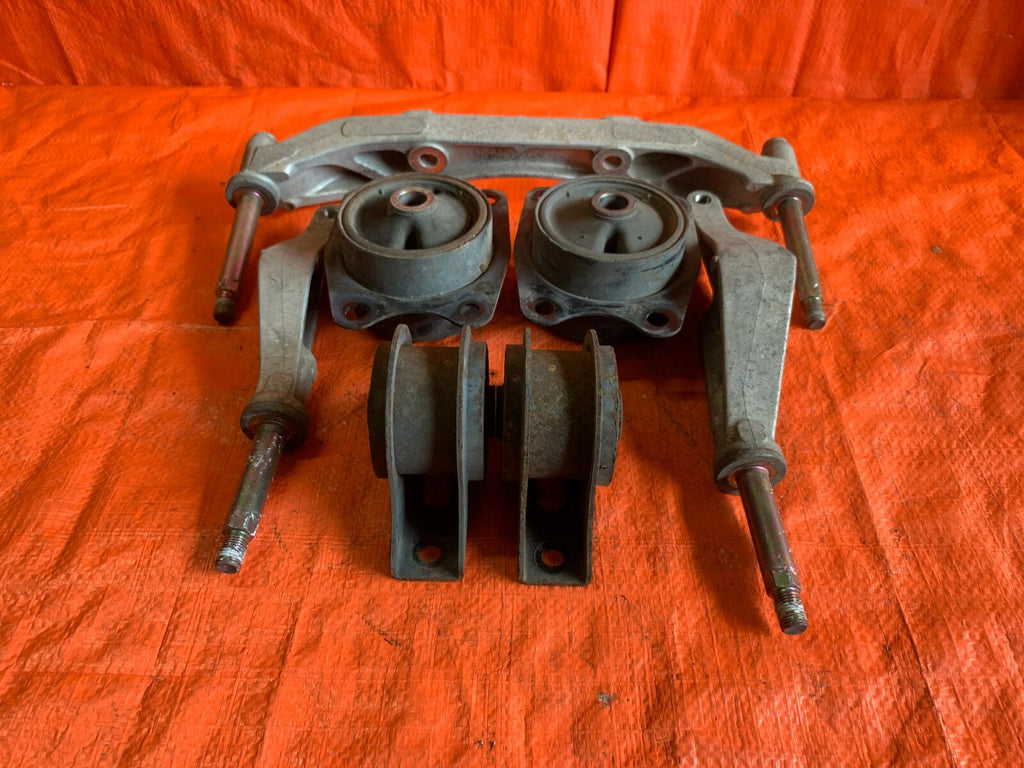 OEM 2001 01 HONDA S2000 AP1   REAR DIFFERENTIAL DIFF MOUNTS BRACKETS SET MOUNT6