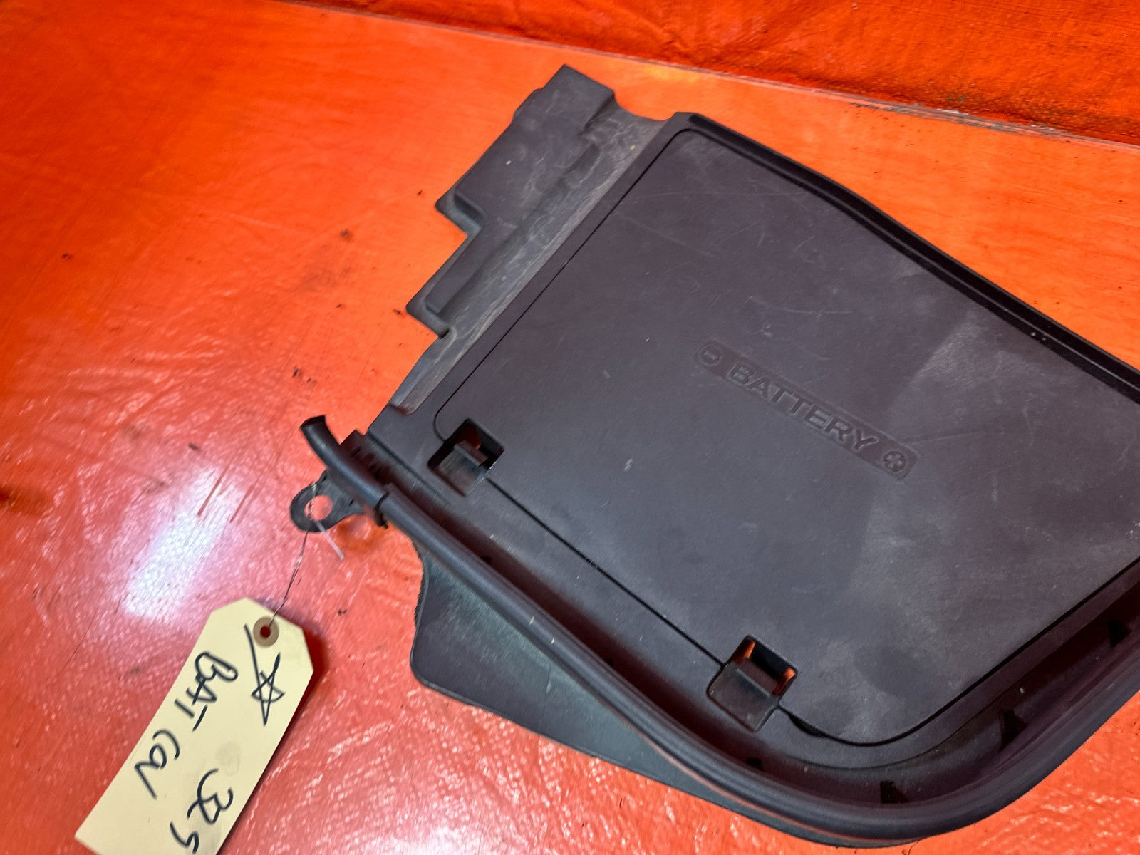 08 15 INFINITI G37 Q60 COUPE CONV ENGINE BAY BATTERY COMPARTMENT COVER #3296