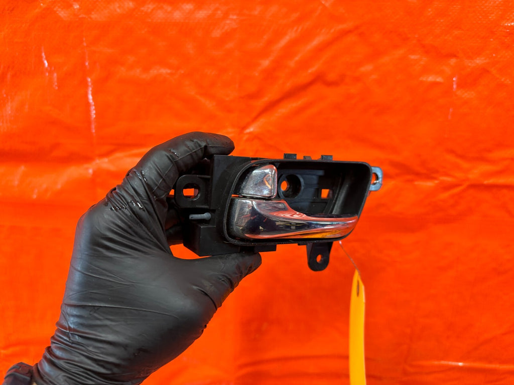 08 15 INFINITI G37 & Q60 COUPE DRIVER LEFT INTERIOR DOOR HANDLE W/ TRIM OEM #2484