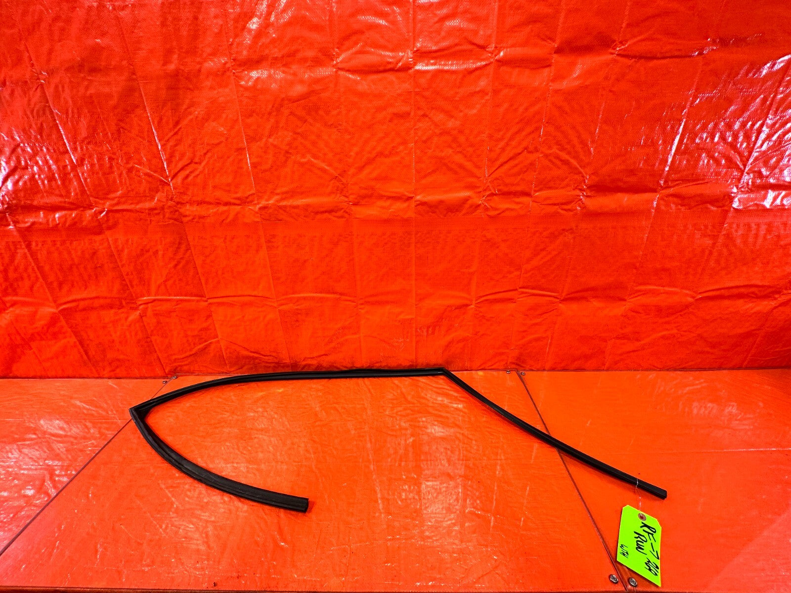 12 15 HONDA CIVIC SI 2D COUPE PASSENGER RIGHT FRONT WINDOW GLASS RUN CHANNEL2690