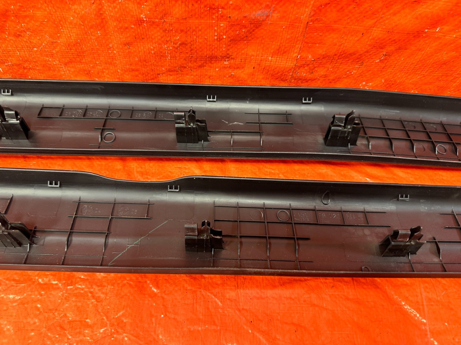 09 11 MAZDA RX8 RX 8   LEFT AND RIGHT FLOOR PILLARS SCUFF PLATE SET   OEM 3039