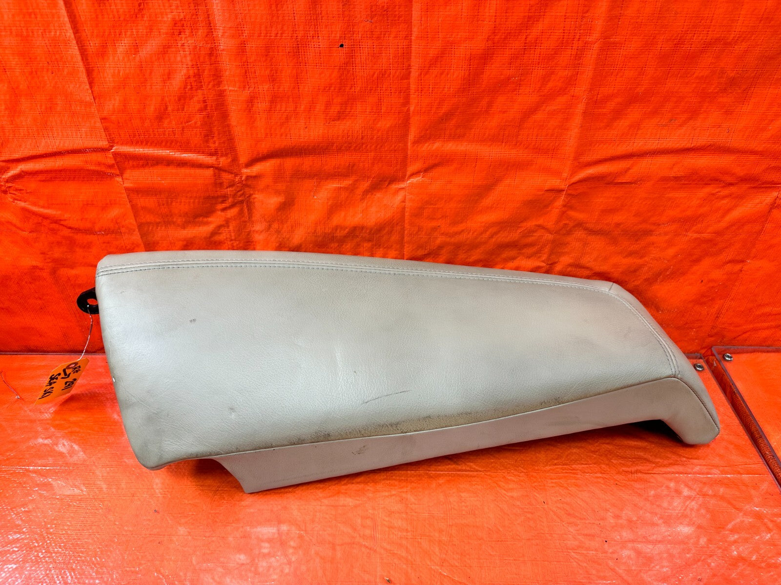 04 08 ACURA TSX PASSENGER RIGHT REAR OUTER REAR SEAT TRIM INSERT   OEM #2910