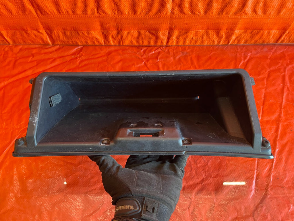 94 01 ACURA INTEGRA 2 & 4 DOOR   GLOVE BOX   BLACK   NO LOCK PRESENT   OEM #806