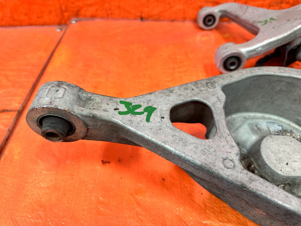 08 15 INFINITI G37 & Q60   DRIVER LEFT REAR SPINDLE KNUCKLE W/ CONTROL ARMS #3298