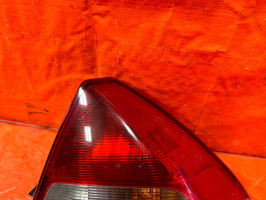 OEM 2004 2005 2006 HONDA INSIGHT PASSENGER RIGHT TAIL LIGHT LAMP 04 05 06 L LH4
