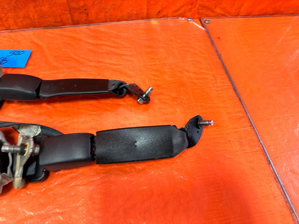 08 15 INFINITI G37 & Q60    2D COUPE   LEFT & RIGHT REAR SEAT BELTS   OEM #3201