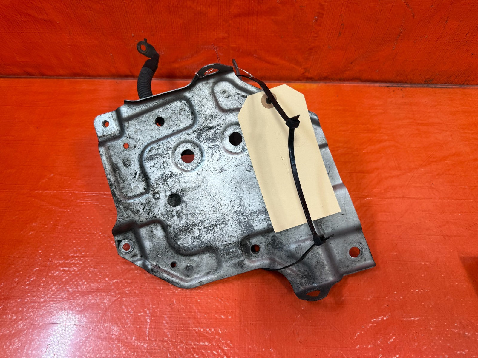 09 14 ACURA TSX   2.4L   BATTERY MOUNTING TRAY BRACKET   OEM FACTORY0