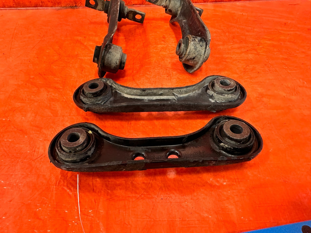 97 01 HONDA CR V CRV LEFT AND RIGHT REAR UPPER CONTROL & COMPENSATOR ARMS 3011