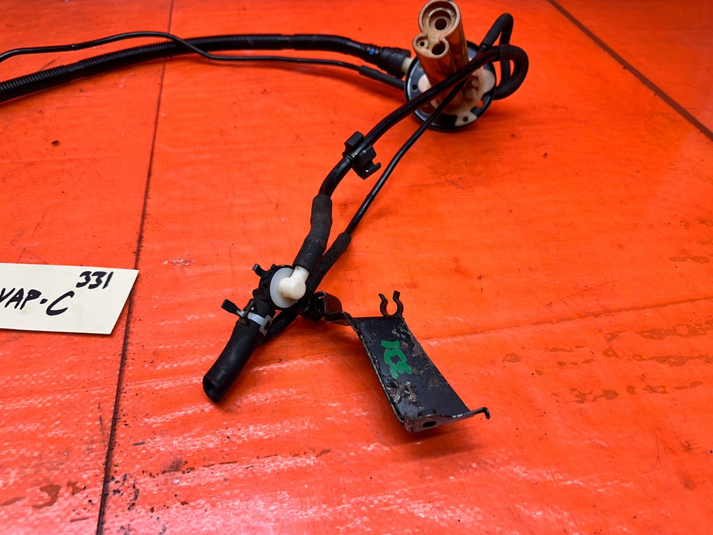 98 01 ACURA INTEGRA OVER VENT SHUT VALVE W/ ALL LINES AND HARNESS OEM 3319
