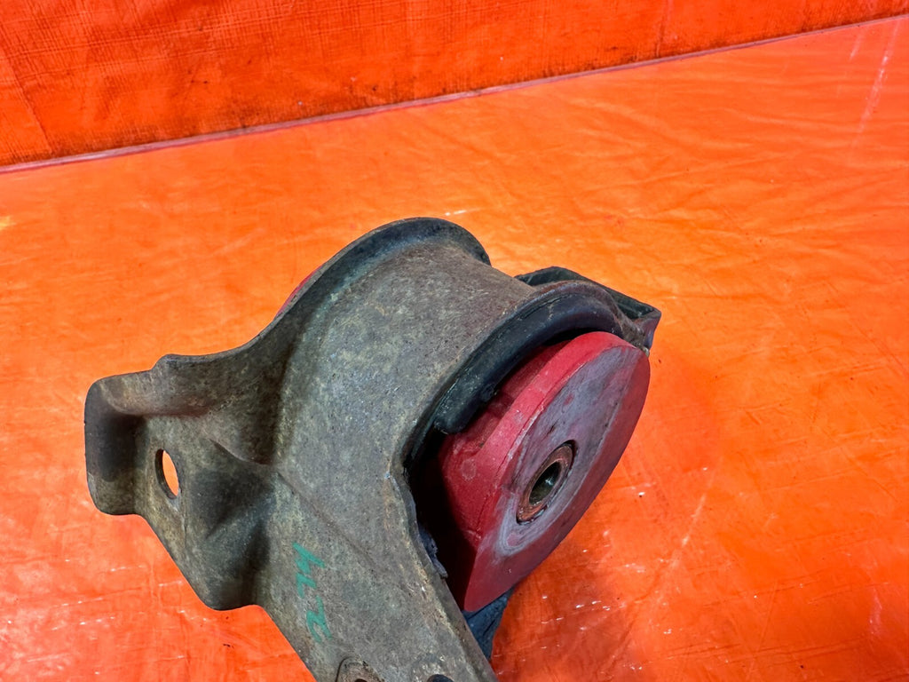 94 01 ACURA INTEGRA   MANUAL TRANSMISSION MOUNT   POLYURETHANE INSERT   #27410