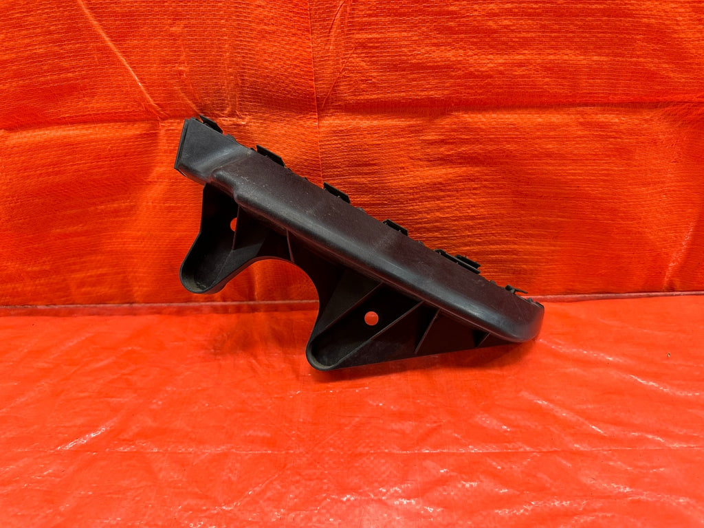 15 21 SUBARU WRX & STI   RIGHT REAR BUMPER COVER BRACKET CLIP RETAINER   OEM 1830