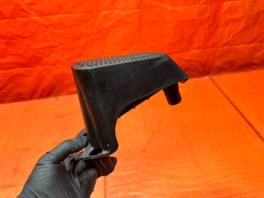 97 01 HONDA PRELUDE 2.2L DRIVER LEFT FOOT REST DEAD PEDAL TRIM PLASTIC #3367