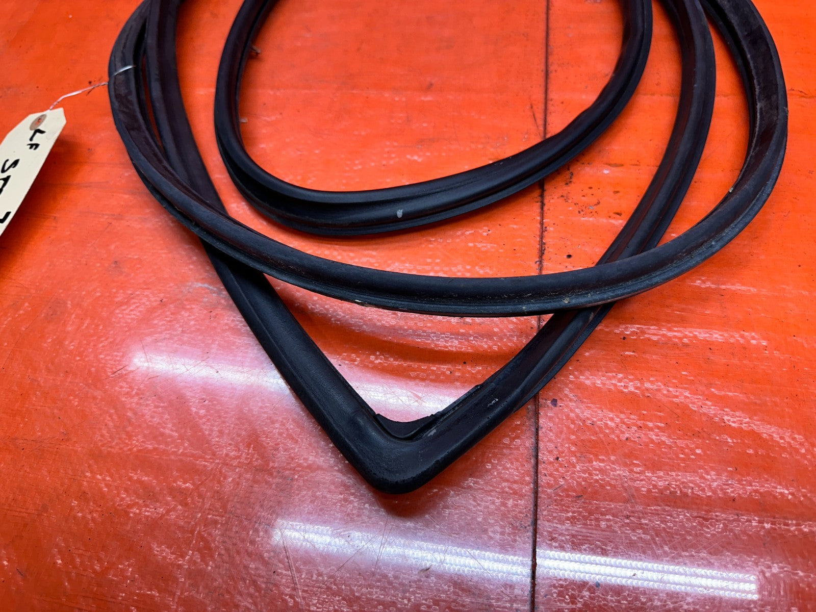 94 01 ACURA INTEGRA 2D LEFT DRIVER DOOR CHASSIS WEATHERSTRIP SEAL OEM #3315