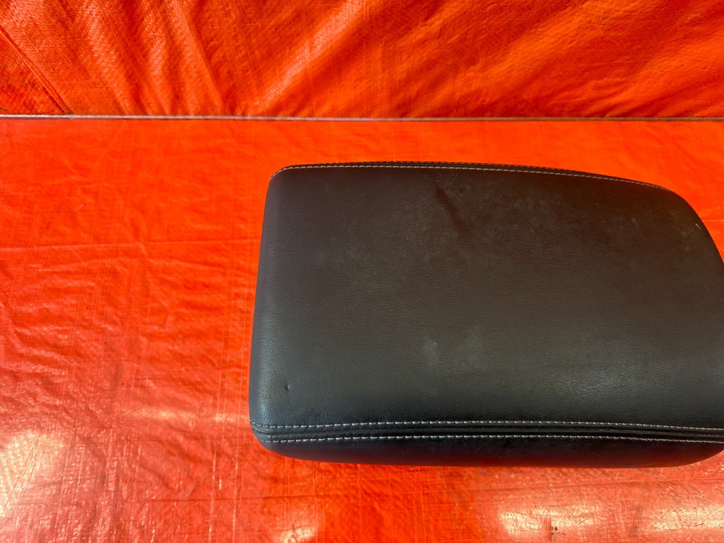 16 20 INFINITI Q50 & Q60   ARM REST CENTER CONSOLE FLIP UP LID TRIM   OEM #2223