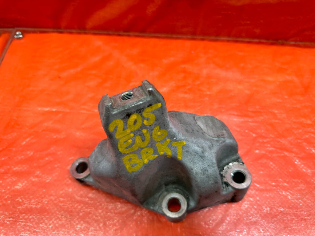 04 08 ACURA TSX   FRONT ALUMINUM ENGINE MOUNTING BRACKET   OEM #2056