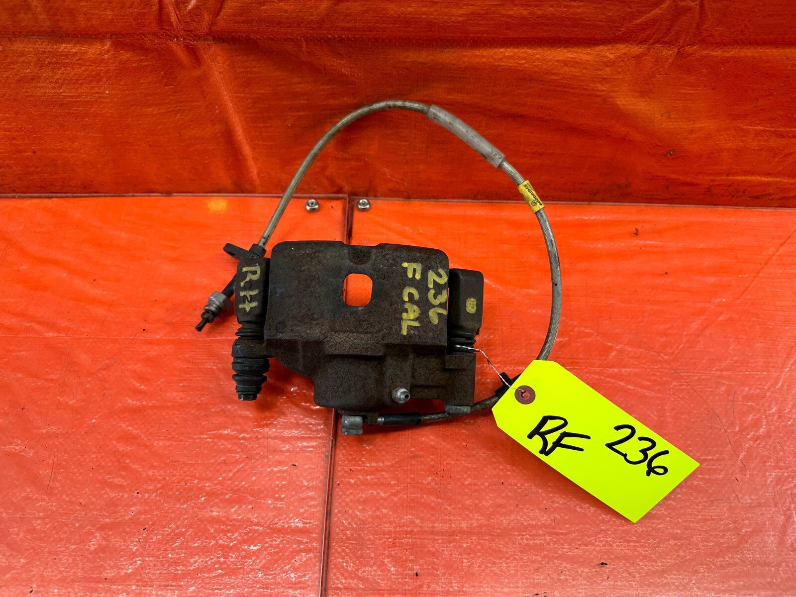 92 94 HONDA CIVIC DX LX   PASSENGER RIGHT FRONT   BRAKE CALIPER   OEM #2366