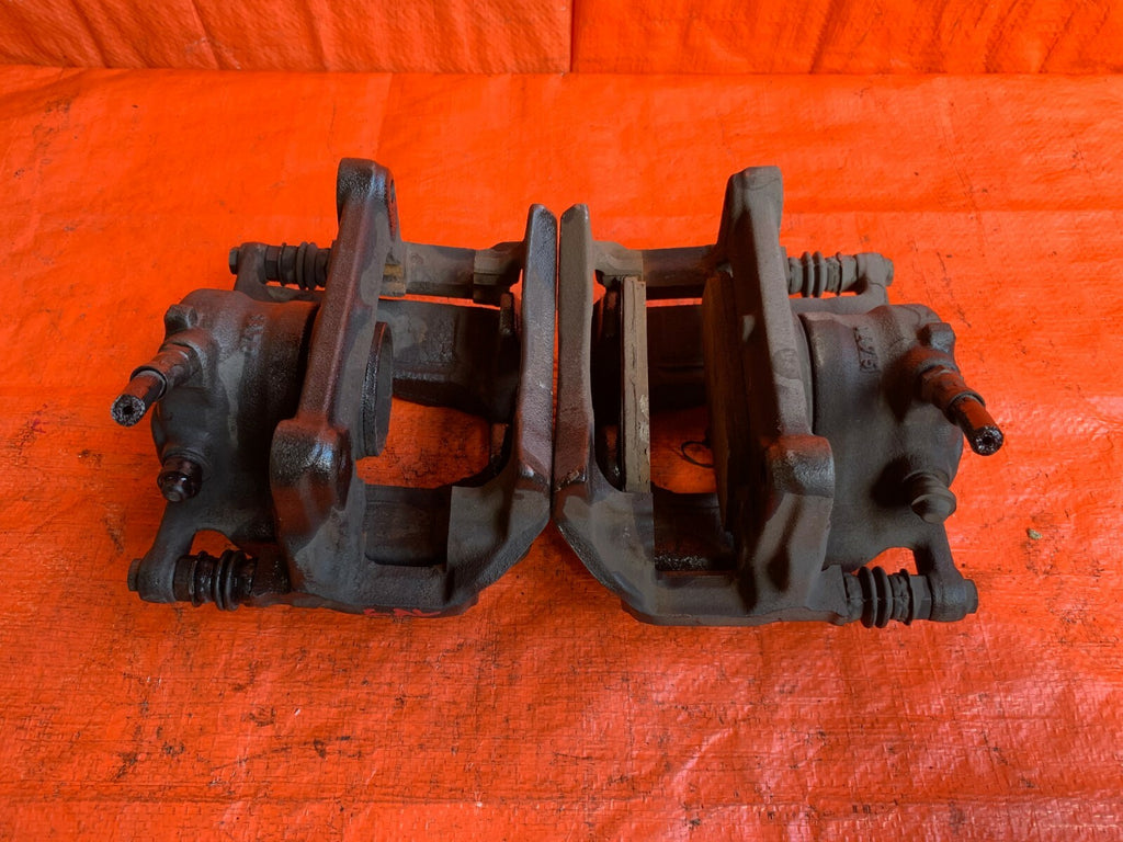 OEM 2015 MERCEDES CLA 250 4MATIC   FRONT BRAKE CALIPER SET   LEFT AND RIGHT6