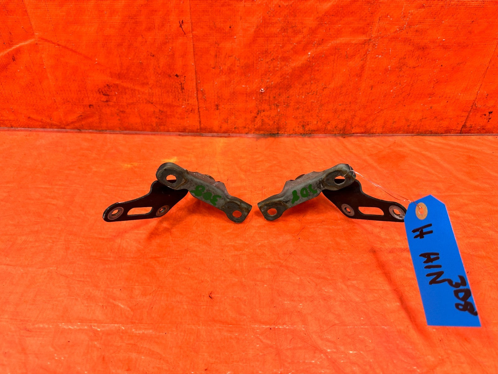 02 05 HONDA CIVIC SI EP3   HOOD HINGE SET   LEFT AND RIGHT HINGES   OEM #3082