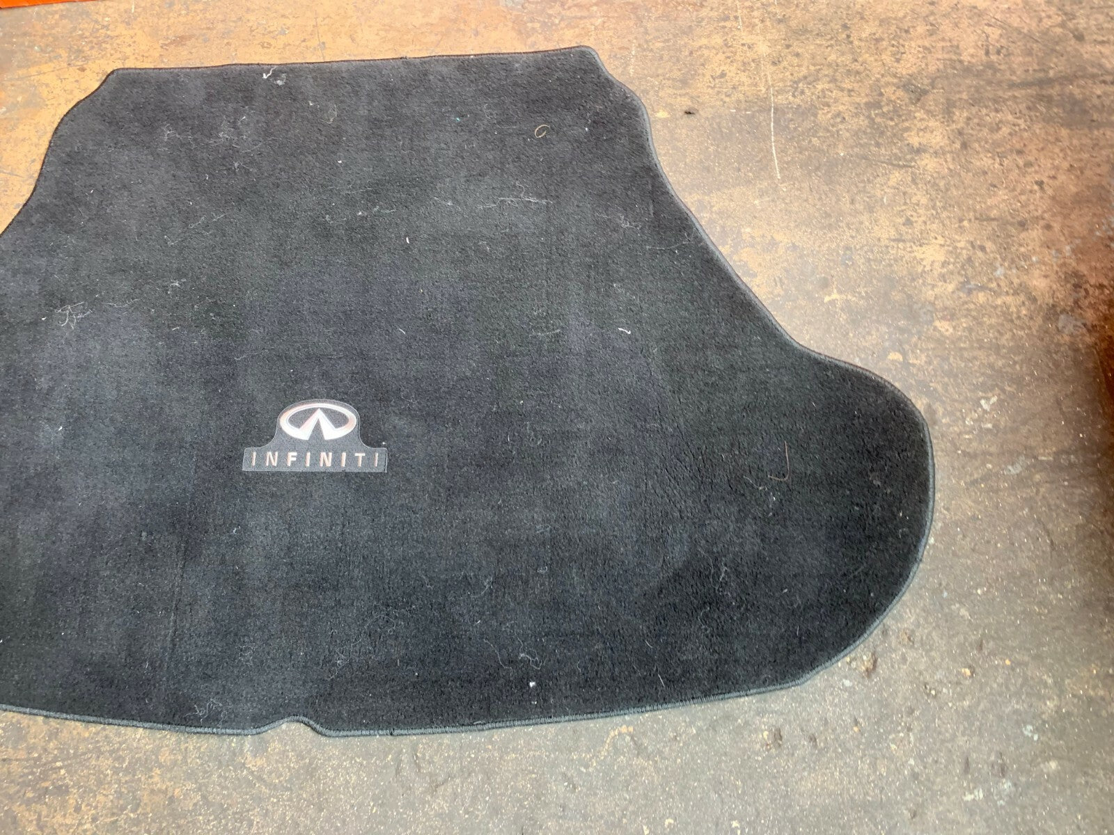 OEM 2014   2019 INFINITI Q50 HYBRID   REAR TRUNK CARPET   999E3 J20023