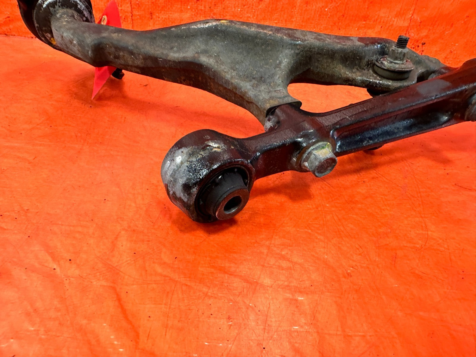 94 01 ACURA INTEGRA RIGHT FRONT SPINDLE KNUCKLE HUB AND ARMS OEM FACTORY OE #30914