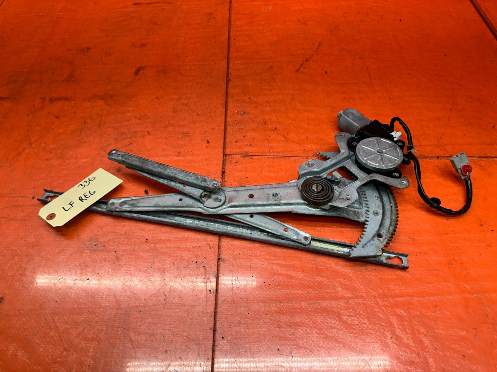 97 01 HONDA PRELUDE 2.2L DRIVER LEFT DOOR WINDOW REGULATOR WITH MOTOR #33614