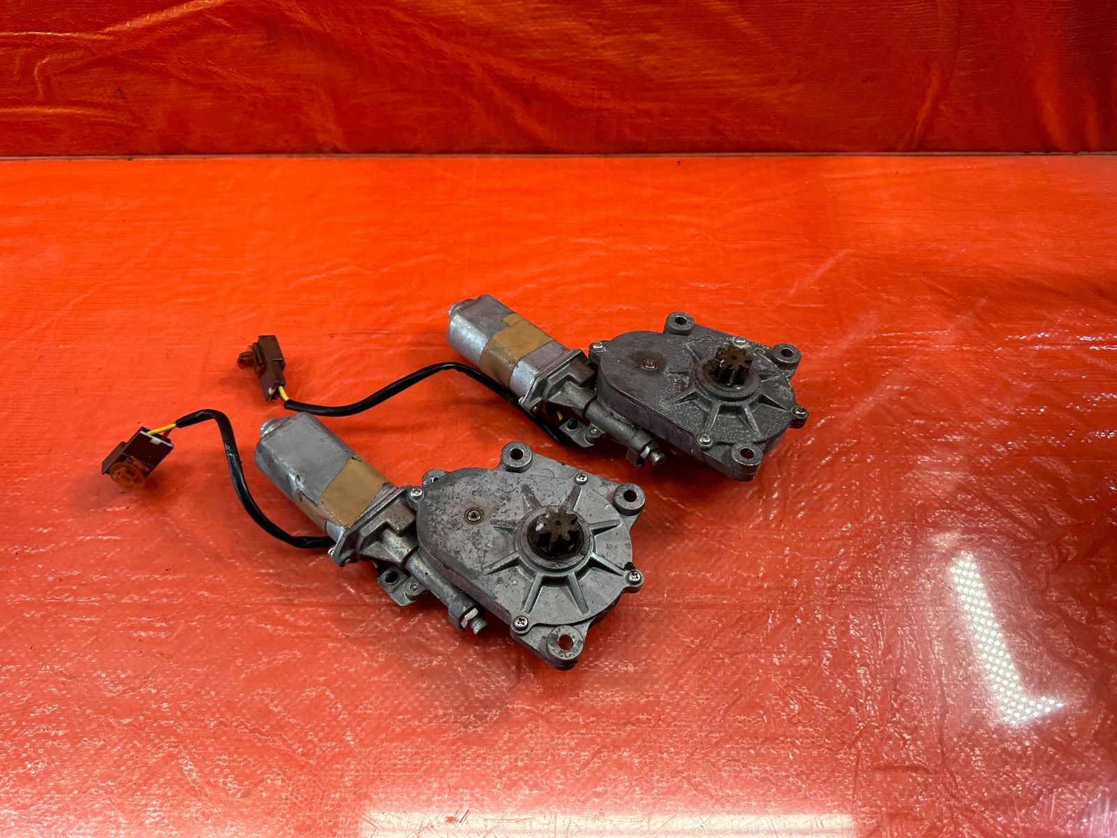 00 09 HONDA S2000   LEFT AND RIGHT SOFT TOP MOTORS   OEM FACTORY #1970