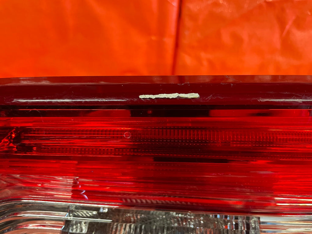 17 19 HONDA CR V CRV   DRIVER LEFT TAIL LIGHT LAMP LED   OEM OE FACTORY   CHIP!!5