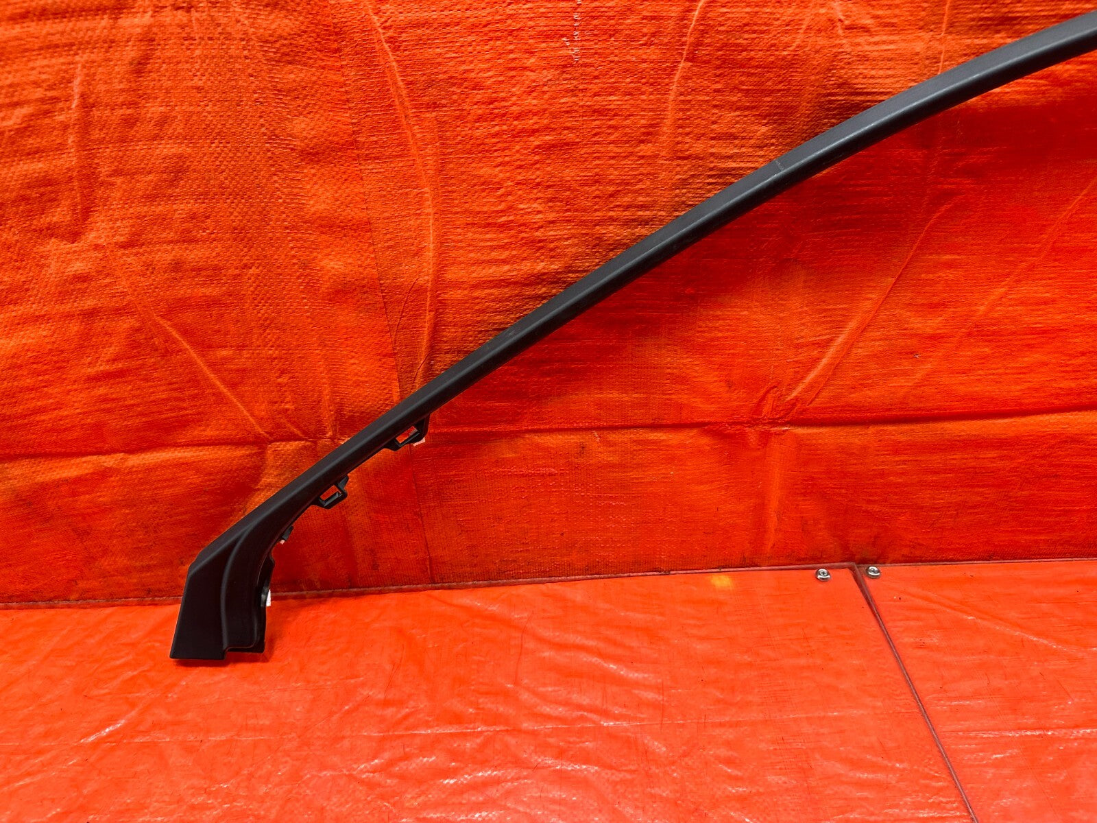 08 12 HONDA ACCORD SEDAN   PASSENGER RIGHT FRONT INTERIOR WINDOW TRIM   OEM #2395