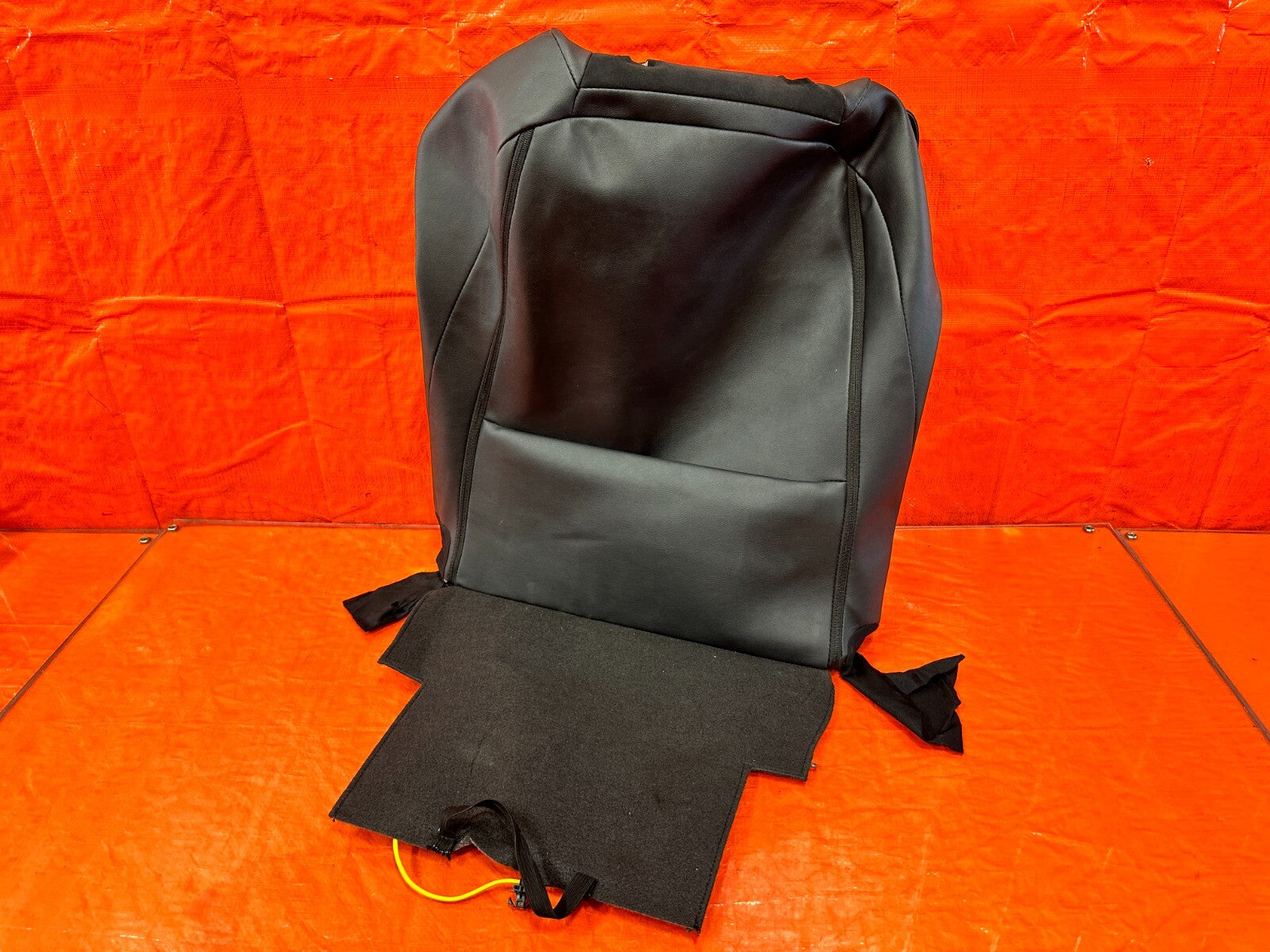 18 20 SUBARU BRZ   RIGHT FRONT UPPER SEAT SKIN LEATHER WRAP   OEM #2928
