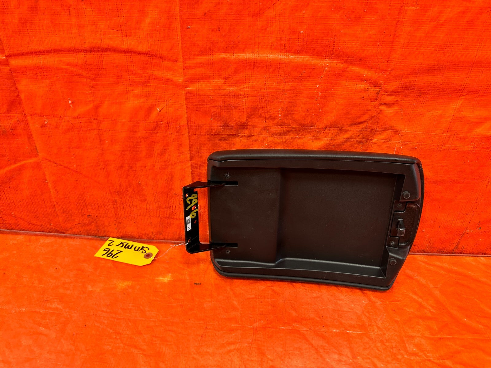 16 20 INFINITI Q50 / 17 20 Q60   ARM REST CENTER CONSOLE   OEM FACTORY OE #2964