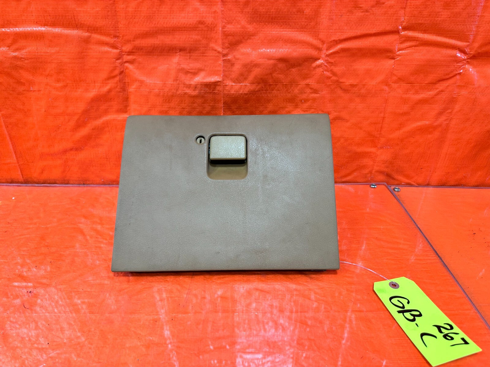 90 93 MAZDA MX 5 MIATA   GLOVE BOX ASSEMBLY   TAN BROWN COLOR   OEM #2675