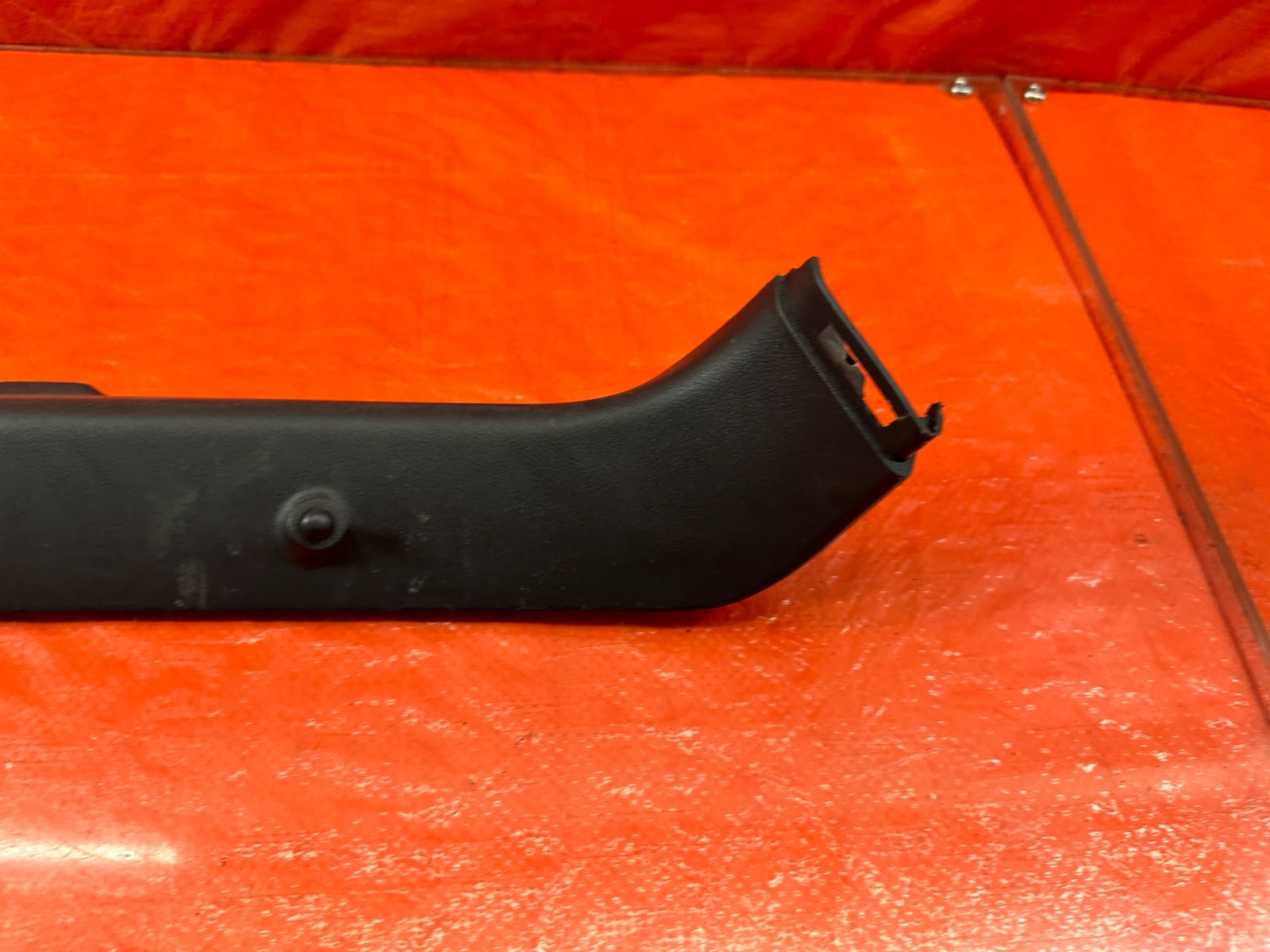 02 05 HONDA CIVIC SI EP3 HATCHBACK   LEFT TAIL LIGHT LAMP TRIM PLASTIC OEM #2165