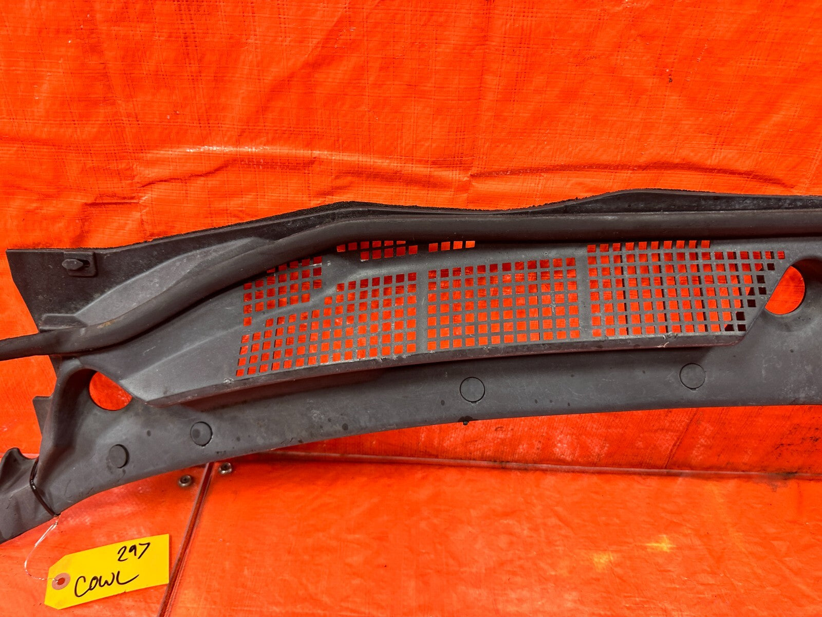 96 00 HONDA CIVIC   WINDSHIELD WIPER COWL TRIM PLASTIC   OEM FACTORY OE   #2972
