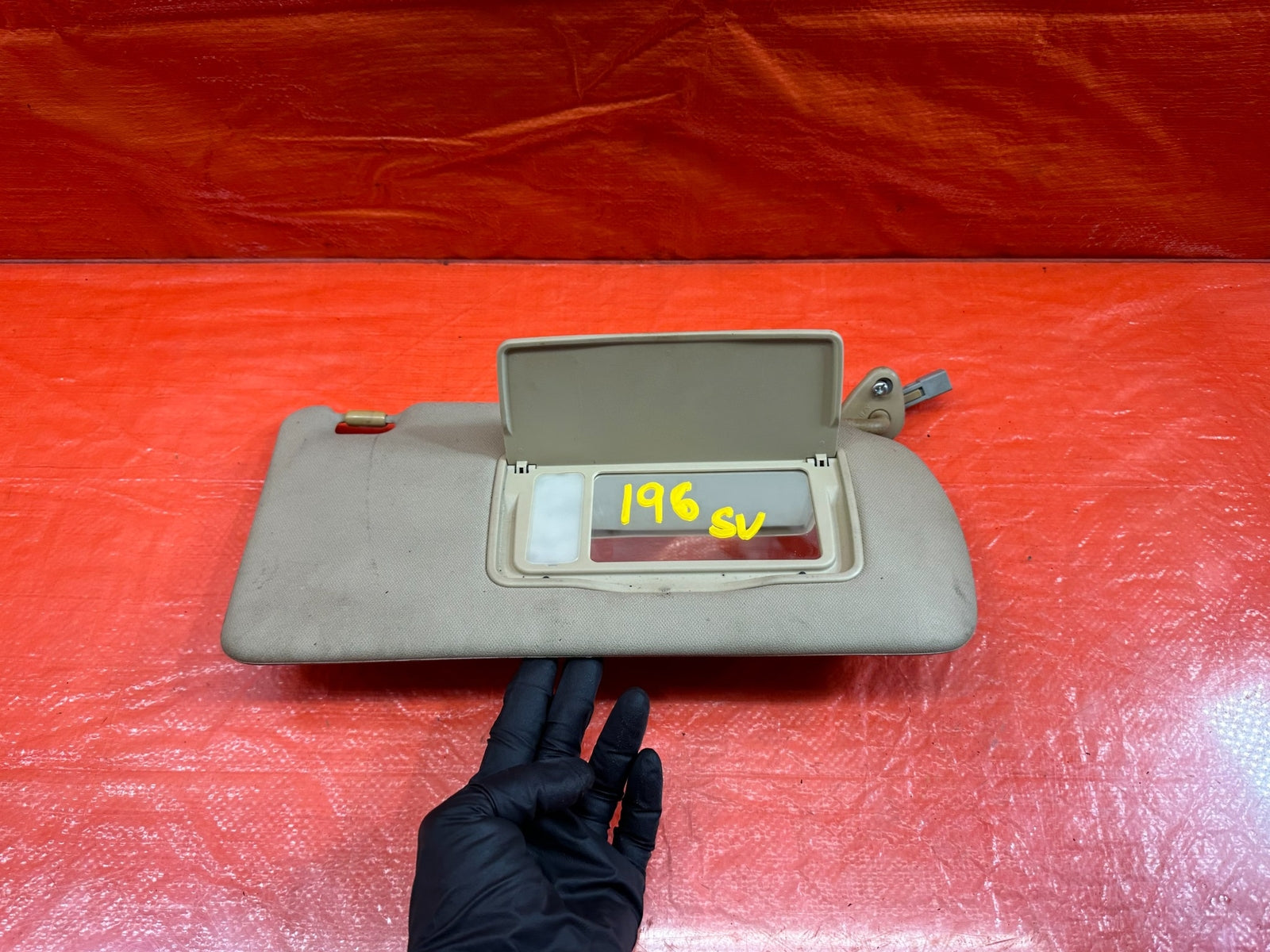 04 05 ACURA TSX   SUN VISOR   PASSENGER RIGHT SIDE   TAN COLOR   OEM #19614