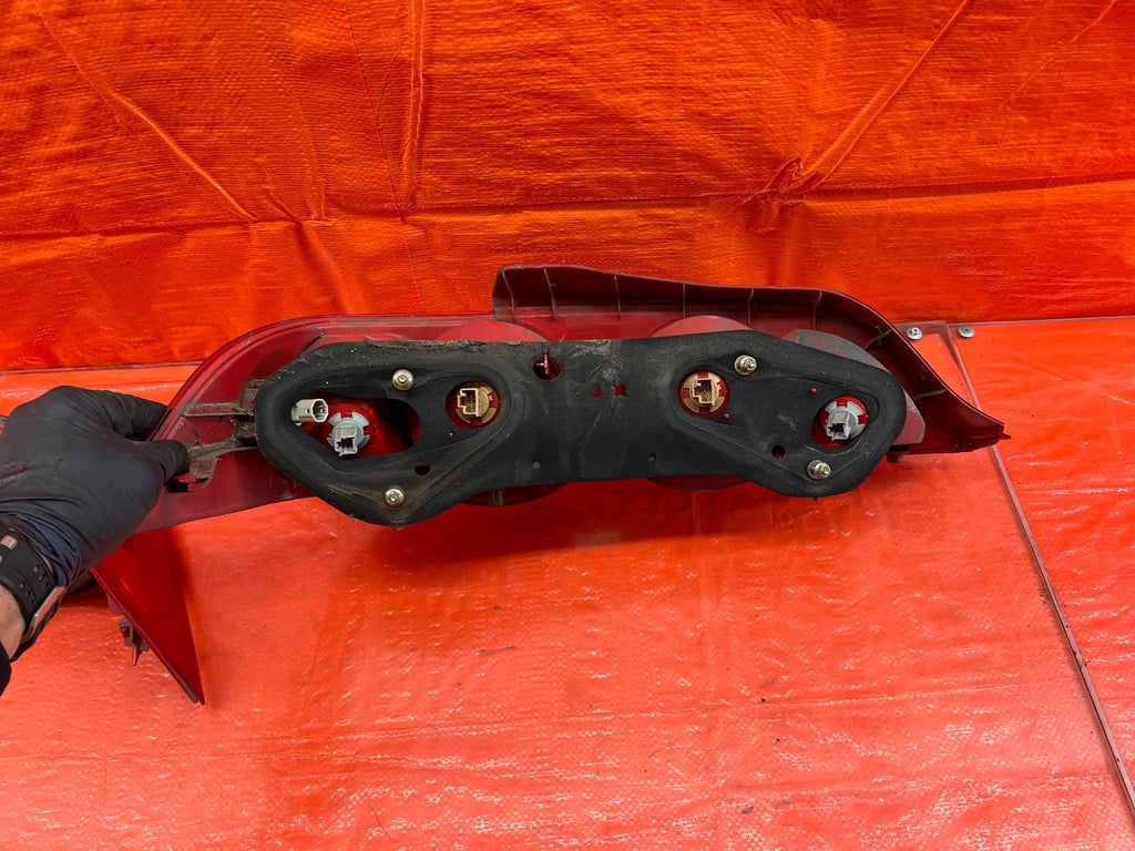 02 04 ACURA RSX   REAR BUMPER COVER LOWER FENDER TRIM LEFT RIGHT   OEM #17918