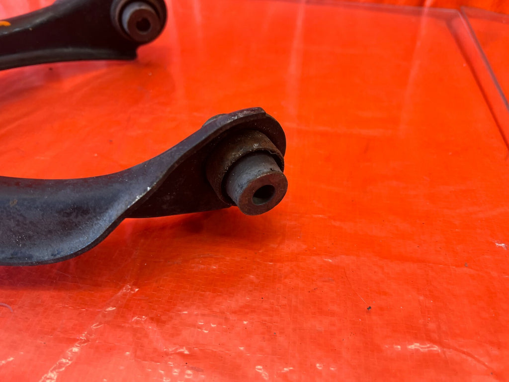 97 01 PRELUDE   BASE   CONTROL ARM SET   LEFT AND RIGHT UPPER FITMENT ARMS   OEM4